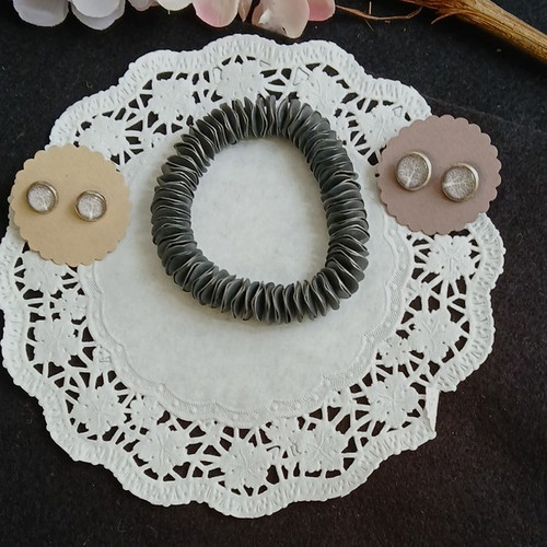 Runde baum ohrstecker mit - baum,