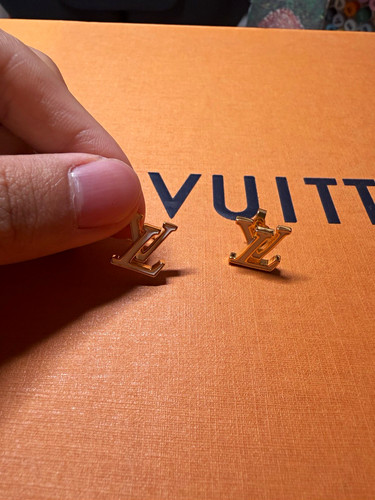 Louis vuitton logo - lv,